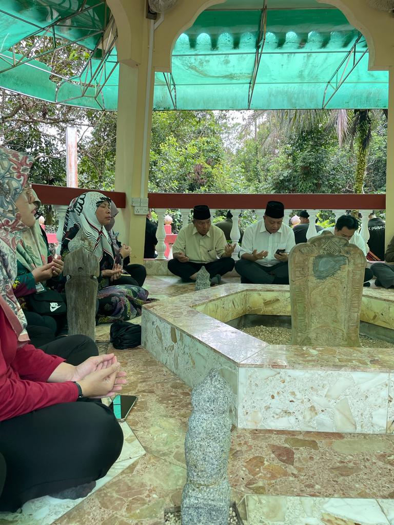 Tahlil di Makam Sultan Bolkiah.jpeg